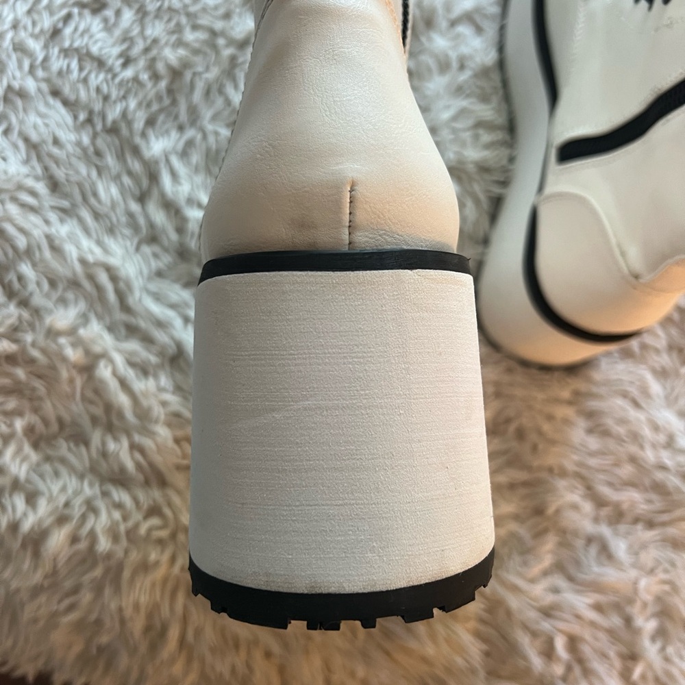 Demonia Trashville White Leather Boot - Picture 12 of 15